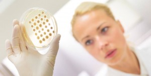 femme secteur santé pharmaceutique